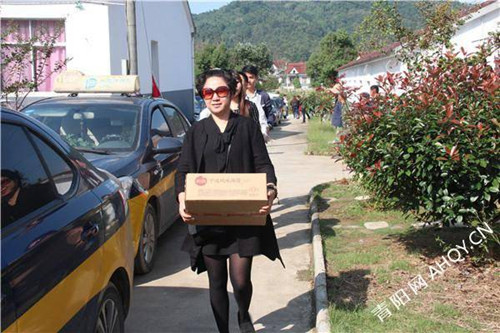 安徽柯力重陽節(jié)開展敬老活動