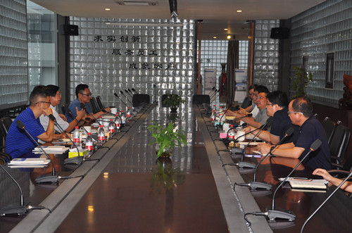 寧波工程學(xué)院蘇志剛書記和江北區(qū)張飛宇常務(wù)副區(qū)長(zhǎng)一行蒞臨柯力調(diào)研交流