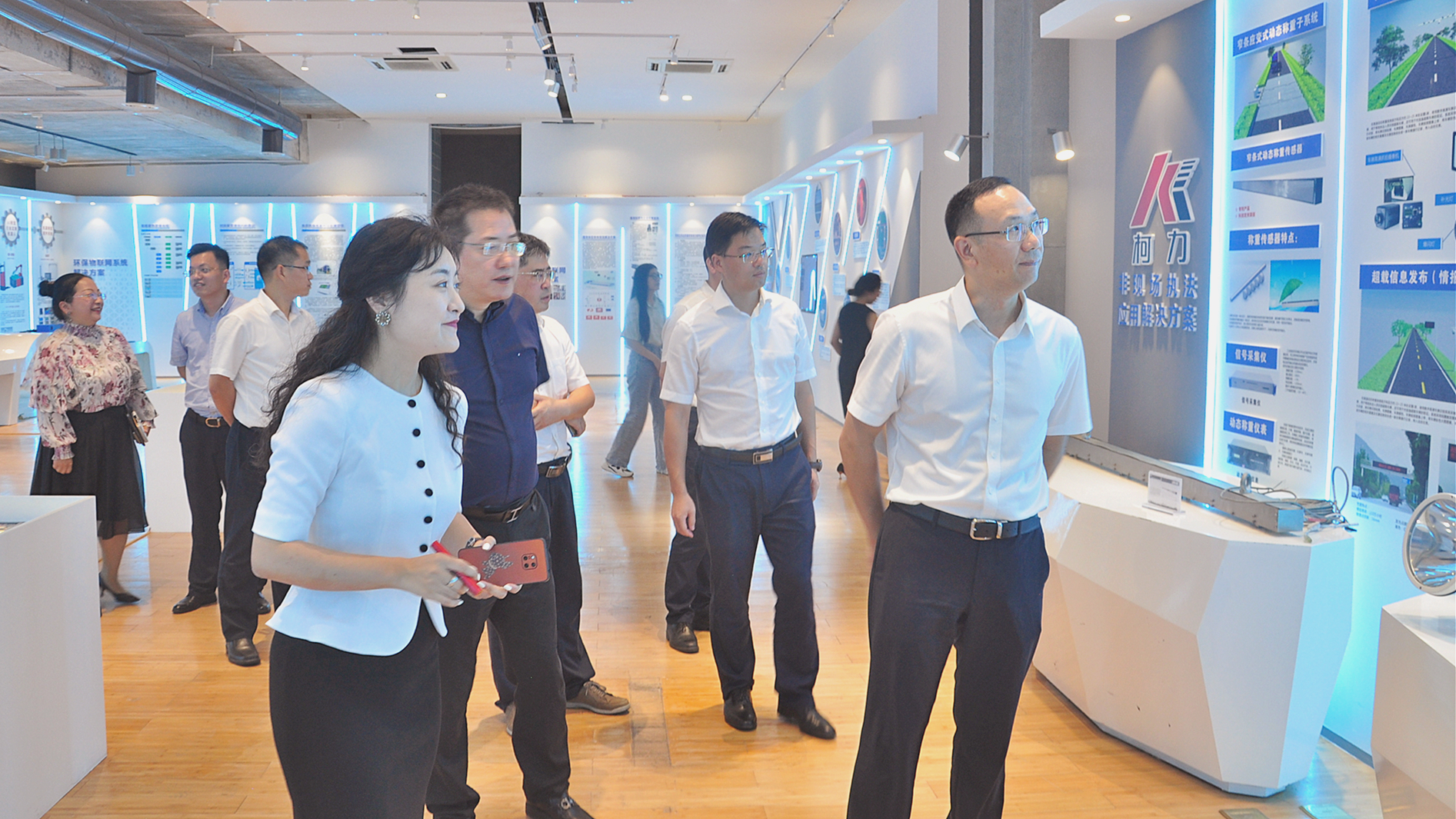 寧波市江北區(qū)委副書記、代區(qū)長許會祥一行蒞臨柯力傳感考察調(diào)研