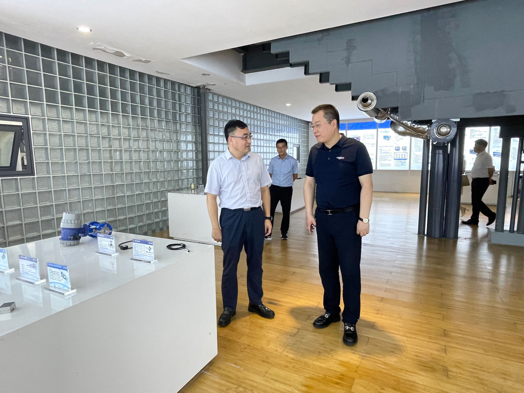 寧波市委副秘書長、甬江科創(chuàng)辦常務(wù)副主任徐云一行蒞臨柯力調(diào)研交流